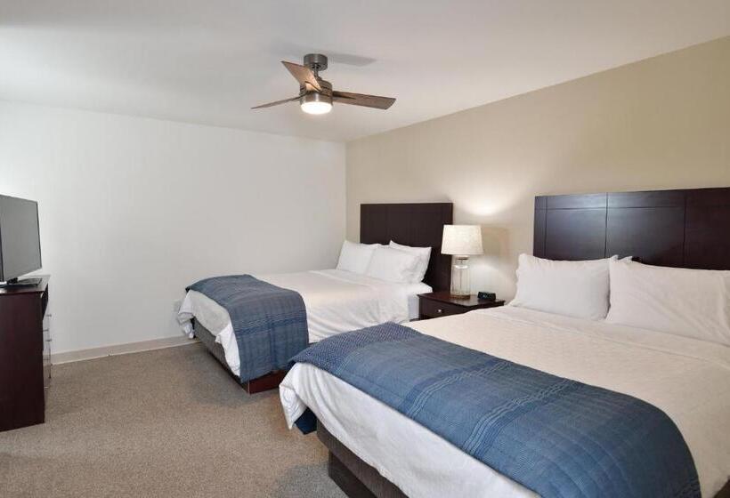 Президентский Люкс 3 Спальни, Holiday Inn Express Wisconsin Dells, An Ihg