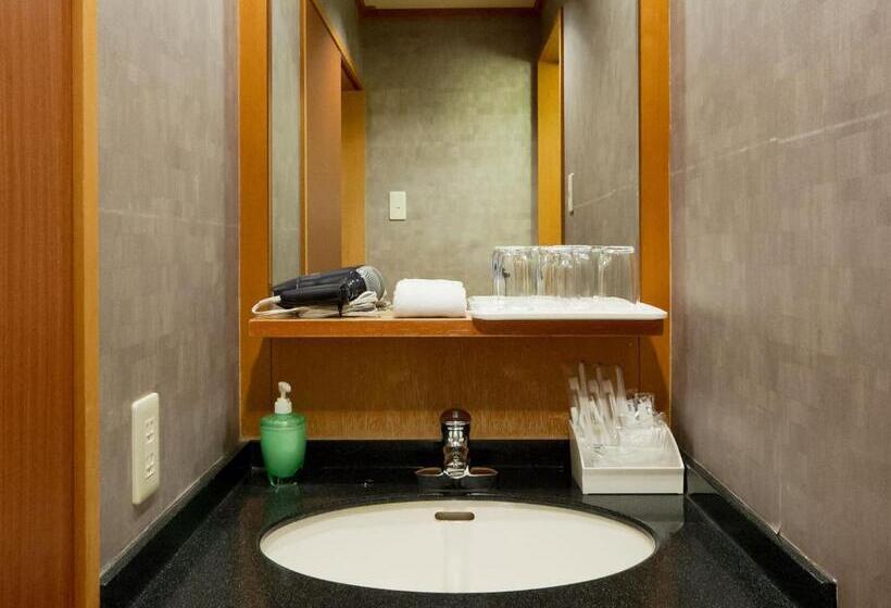 חדר סטנדרט לארבעה, Kkr Hotel Kanazawa