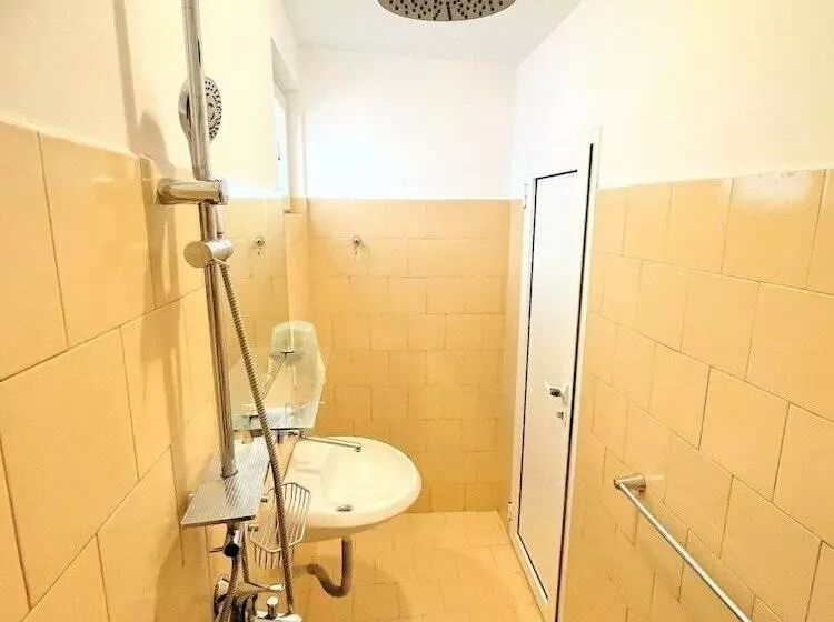 インサイドエコノミールーム, Lotus Family Hotel