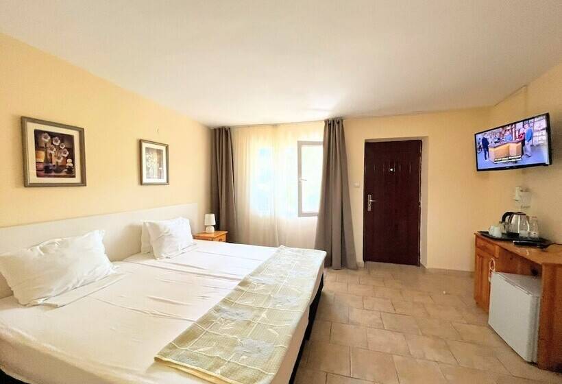 Economy Interior Room, Lotus Family Hotel   Free Parking