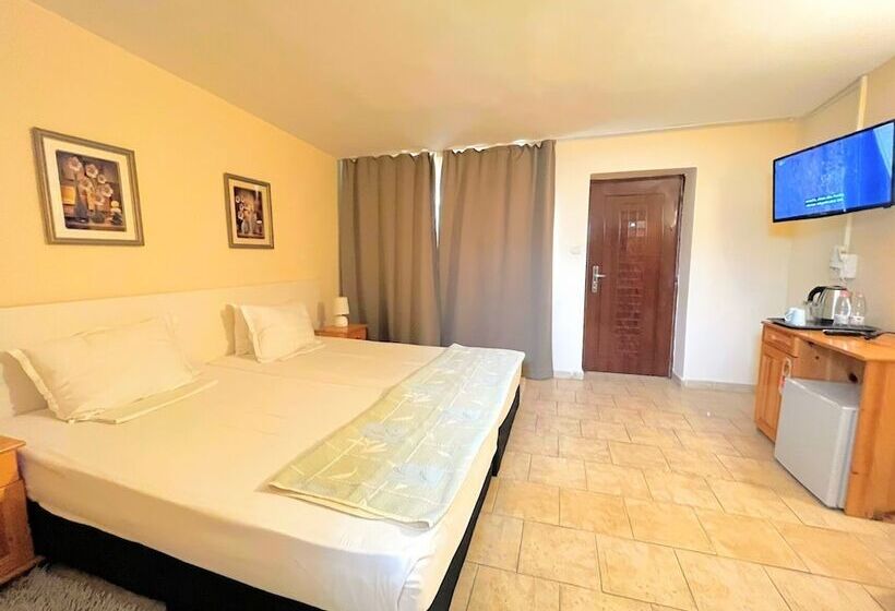 Economy Interior Room, Lotus Family Hotel   Free Parking