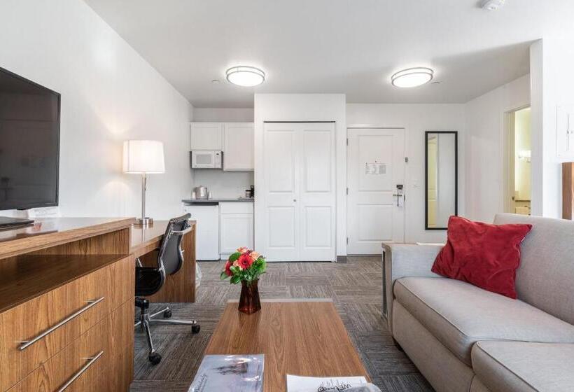 带大床的套房, Marshall Suites