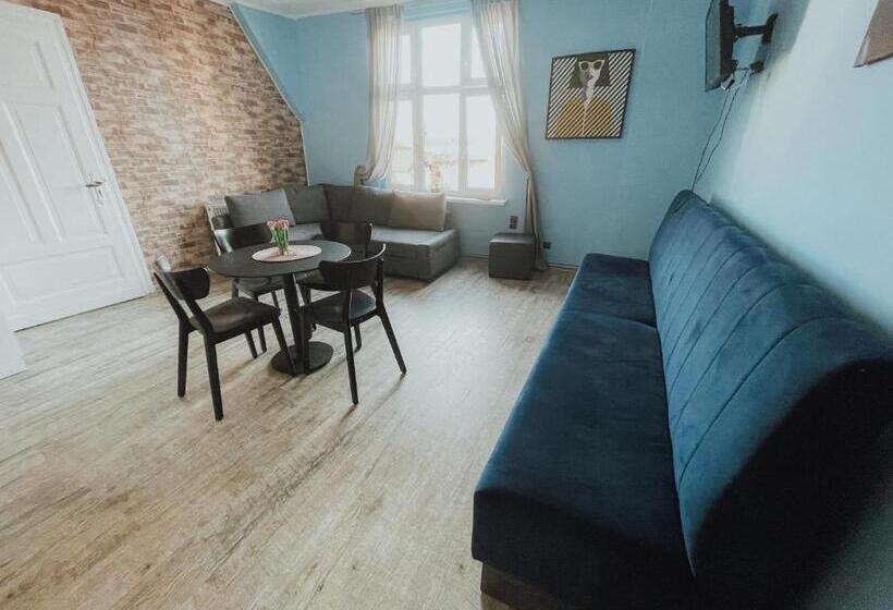 استودیوی استاندارد, Central Sopot