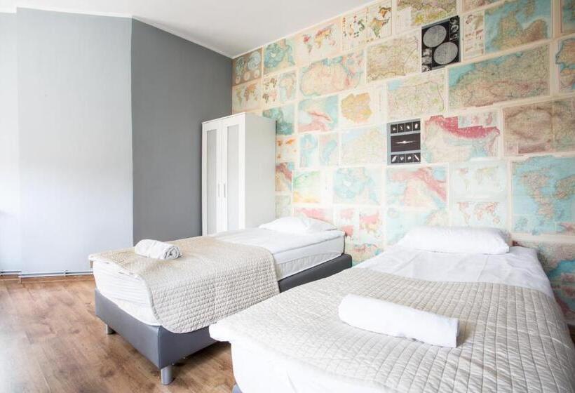 اتاق استاندارد سه تخته با سرویس بهداشتی مشترک, Central Sopot