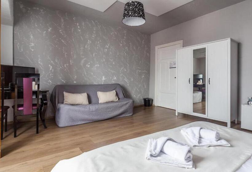 1 Bedroom Penthouse Apartment, Central Sopot