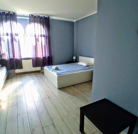 اتاق خانوادگی, Central Sopot