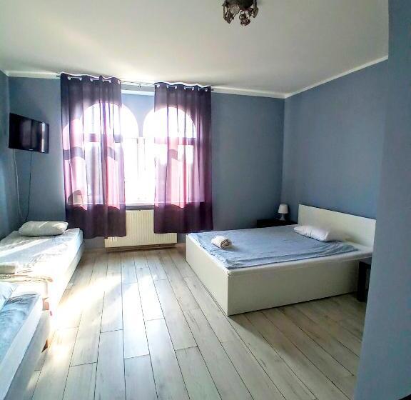 اتاق خانوادگی, Central Sopot