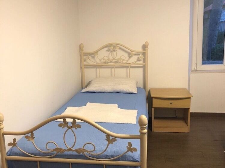 اتاق استاندارد یک نفره, Rooms Villa Garden