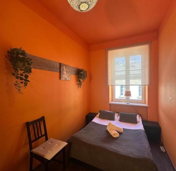 经济房, Chmielna Guest House