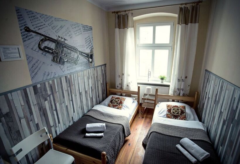 Номер Стандарт Совместная Ванная, Explorer Hostel & Apartment Stare Miasto Old Town 24h #don T Be A Tourist, Be An Explorer!