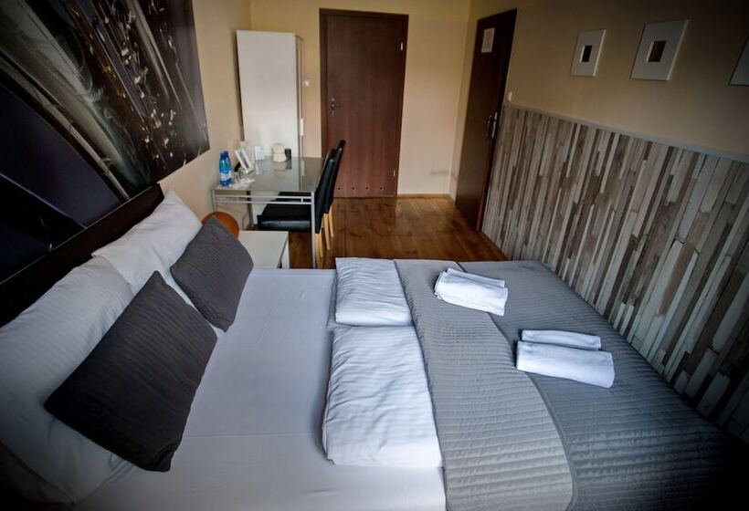 스탠다드 룸, Explorer Hostel & Apartment Stare Miasto Old Town 24h #don T Be A Tourist, Be An Explorer!