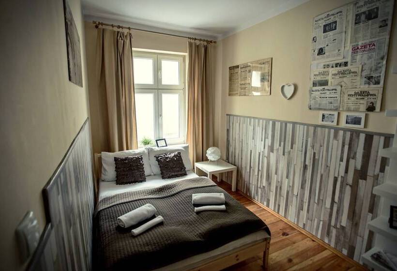 스탠다드 트리플 룸, Explorer Hostel & Apartment Stare Miasto Old Town 24h #don T Be A Tourist, Be An Explorer!