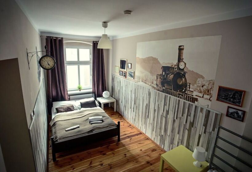 스탠다드 트리플 룸, Explorer Hostel & Apartment Stare Miasto Old Town 24h #don T Be A Tourist, Be An Explorer!