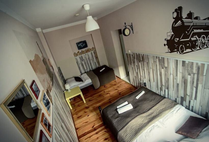 스탠다드 트리플 룸, Explorer Hostel & Apartment Stare Miasto Old Town 24h #don T Be A Tourist, Be An Explorer!