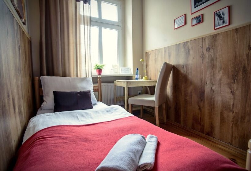 스탠다드 싱글 룸 공동욕실, Explorer Hostel & Apartment Stare Miasto Old Town 24h #don T Be A Tourist, Be An Explorer!