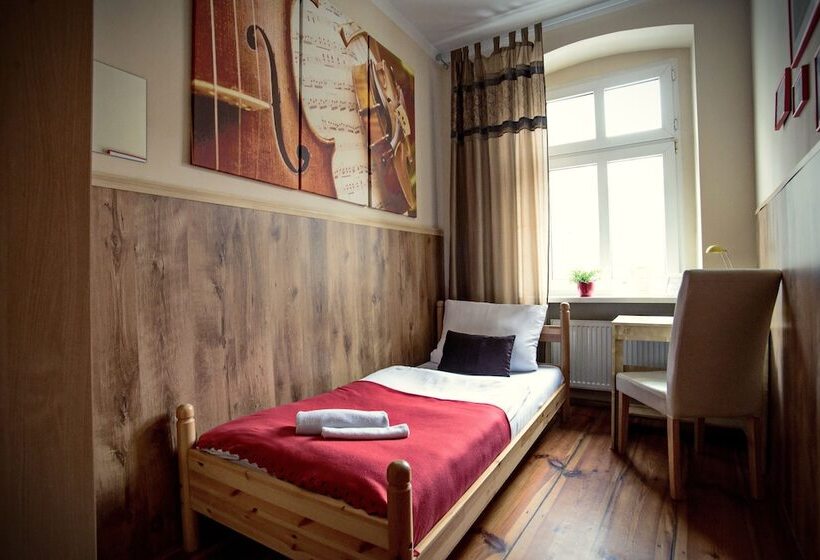 Номер Стандарт Индивидуальный Совместная Ванная, Explorer Hostel & Apartment Stare Miasto Old Town 24h #don T Be A Tourist, Be An Explorer!