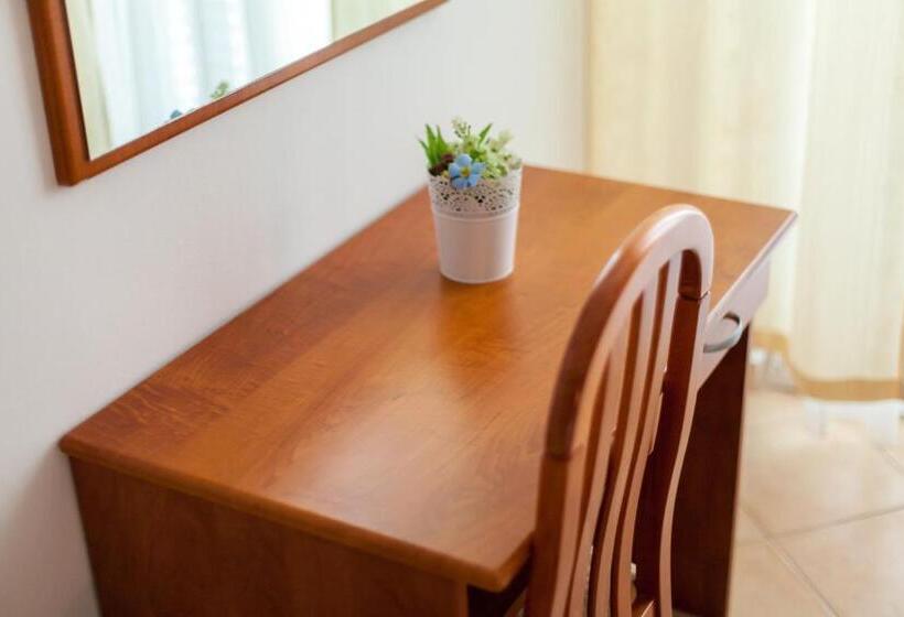 Номер Стандарт, Adria