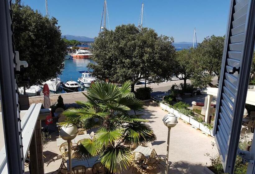 Номер Стандарт Вид на Море, Adria