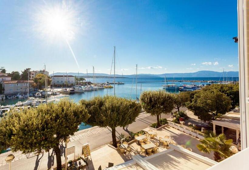 Номер Стандарт Вид на Море, Adria