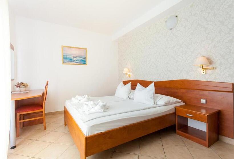 Номер Economy, Adria