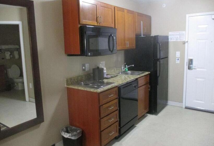 غرفة قياسية سرير كينج, Best Western Plus Crawfordsville