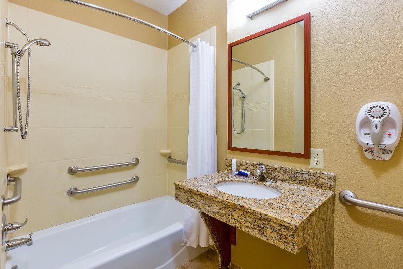 מיטת קינג בסוויטה, Candlewood Suites Decatur Medical Center, An Ihg