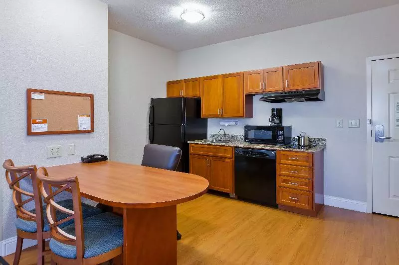 スタンダードスタジオ, Candlewood Suites Decatur Medical Center, An Ihg