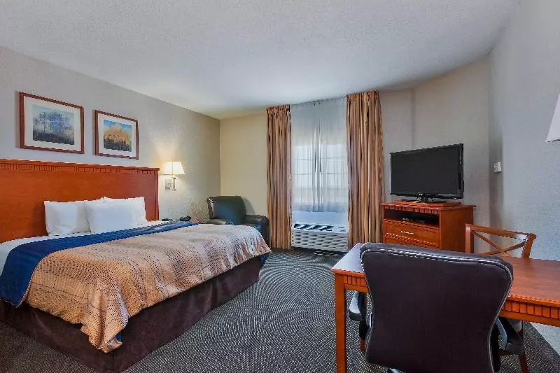 キングサイズベッドのスイートルーム, Candlewood Suites Decatur Medical Center, An Ihg