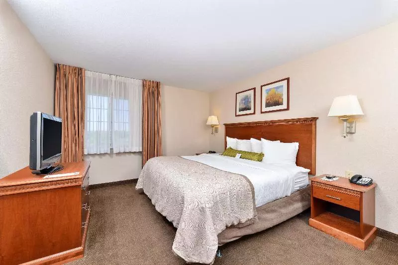 キングサイズベッドのスイートルーム, Candlewood Suites Roswell, An Ihg