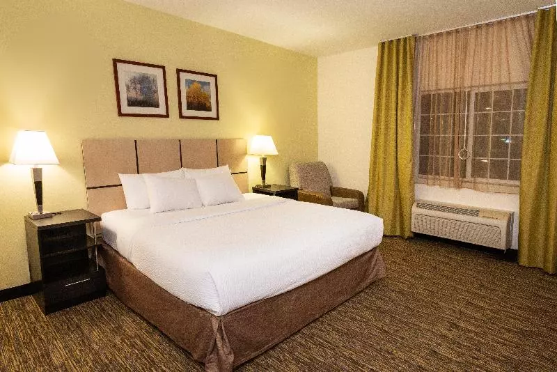 身障者適用スイートルーム, Candlewood Suites Roswell, An Ihg