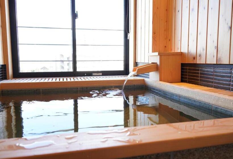 סוויטה עם ג'קוזי, Dantokan Kikunoya