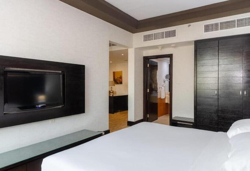 سوئیت با تخت بزرگ, Mangrove