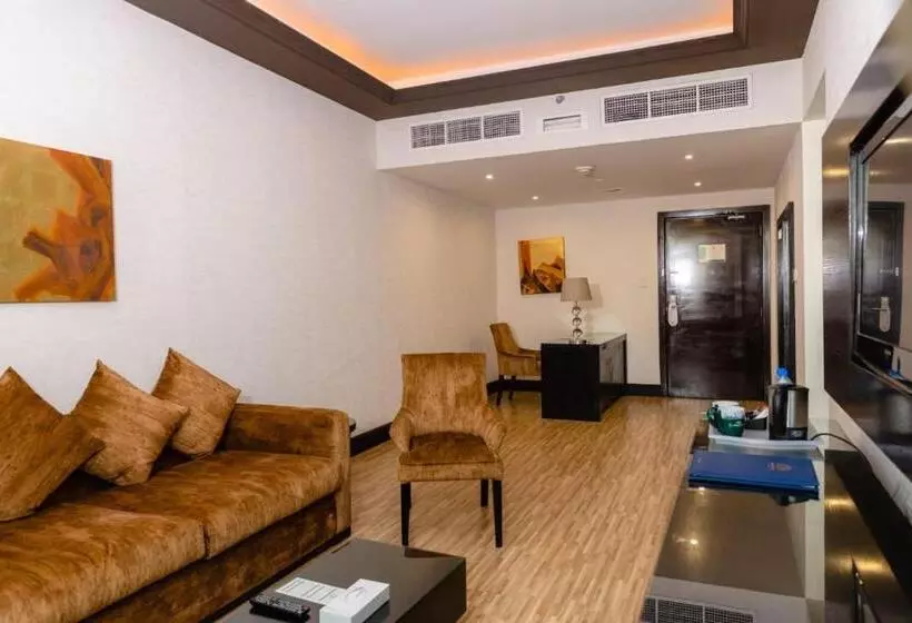 سوئیت با تخت بزرگ, Sunday Mangrove Corniche Hotel, Ras Al Khaimah