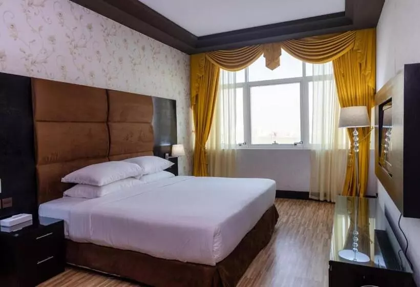سوئیت با تخت بزرگ, Sunday Mangrove Corniche Hotel, Ras Al Khaimah