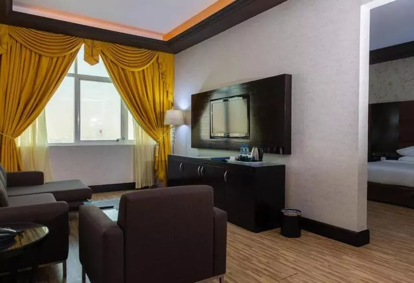 سوئیت با تخت بزرگ, Sunday Mangrove Corniche Hotel, Ras Al Khaimah