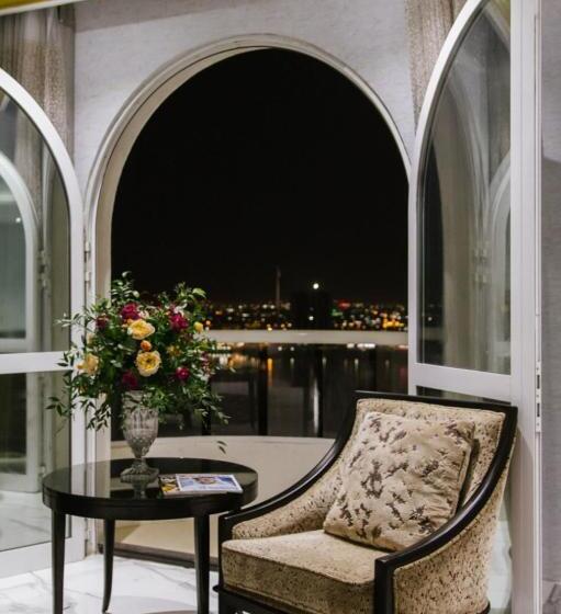 سوئیت پرزیدنت, Mangrove