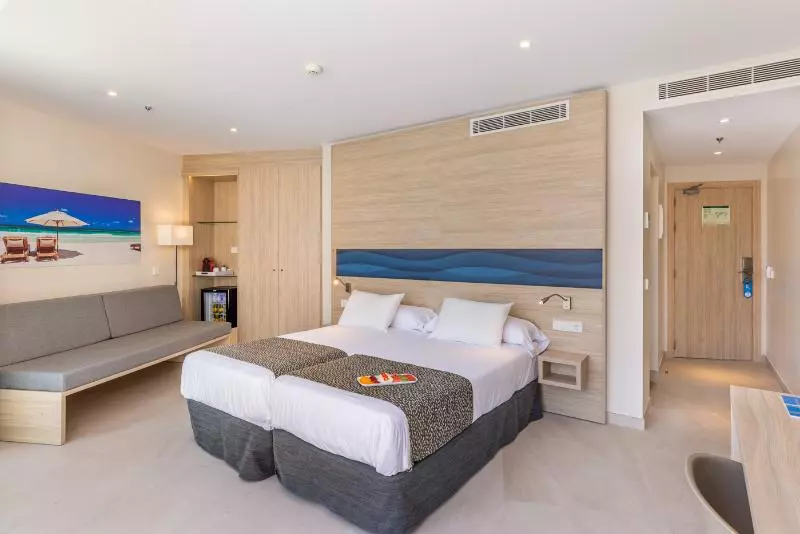 اتاق لوکس, Sunday Mangrove Corniche Hotel, Ras Al Khaimah