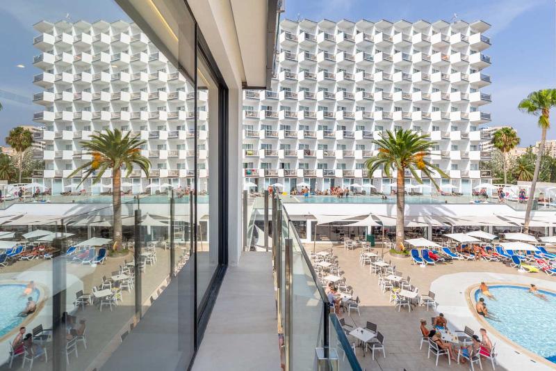디럭스 룸, Sunday Mangrove Corniche Hotel, Ras Al Khaimah