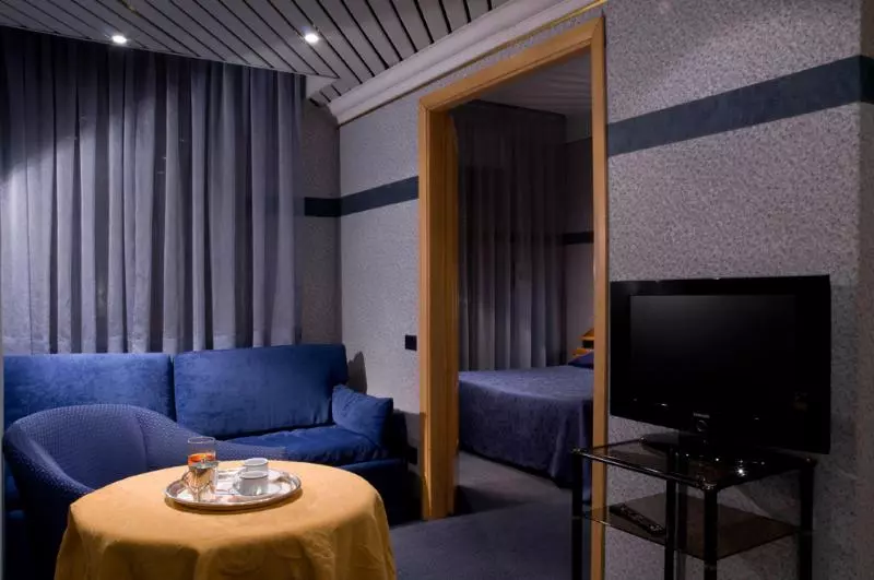 سوئیت پرزیدنت, Sunday Mangrove Corniche Hotel, Ras Al Khaimah