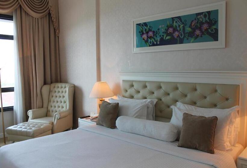 带大床的豪华间, Royale Chulan Damansara