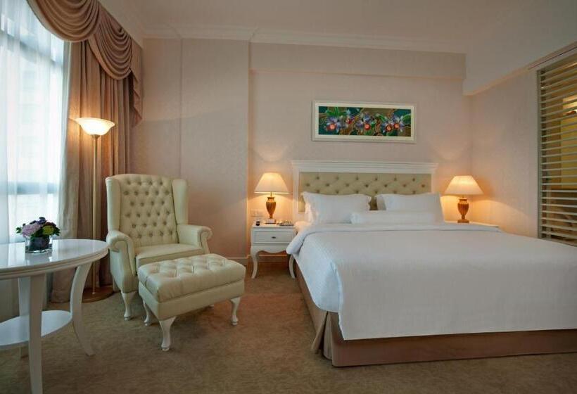 带大床的俱乐部房间, Royale Chulan Damansara