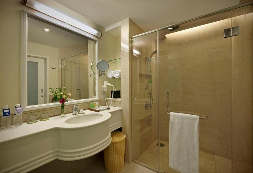 Номер Superior Кровать Кинг, Royale Chulan Damansara