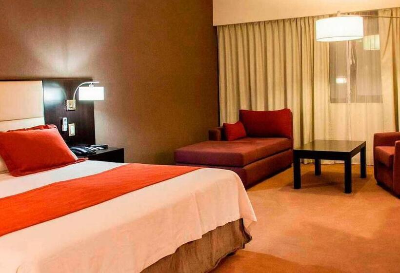 غرفة تنفيذية, Howard Johnson Hotel & Casino