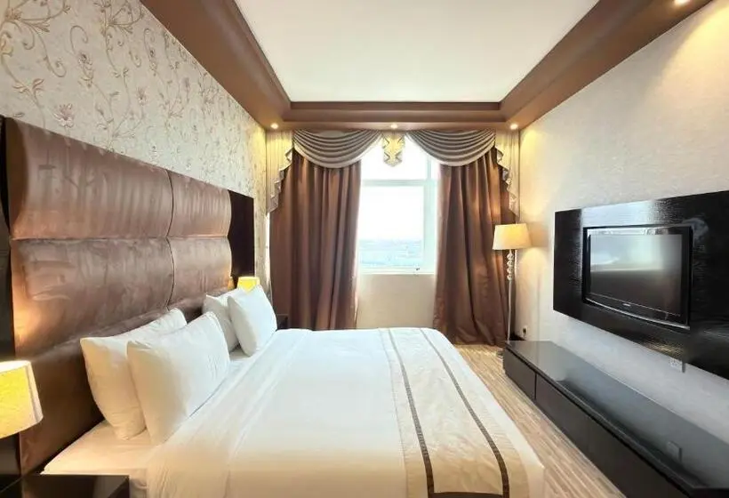 스위트 킹사이즈 침대, Sunday Mangrove Corniche Hotel, Ras Al Khaimah
