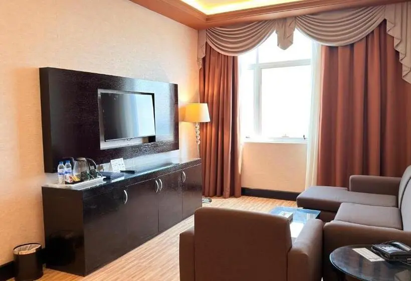 스위트 킹사이즈 침대, Sunday Mangrove Corniche Hotel, Ras Al Khaimah