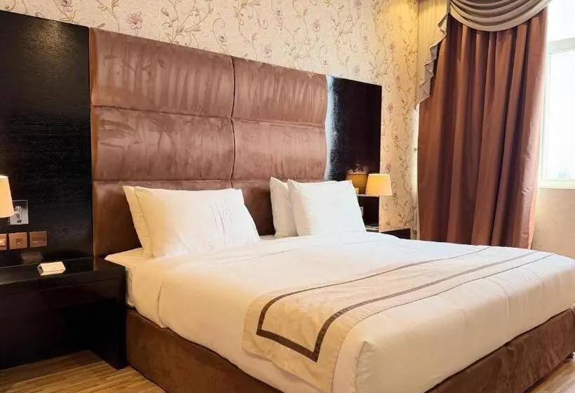 스위트 킹사이즈 침대, Sunday Mangrove Corniche Hotel, Ras Al Khaimah