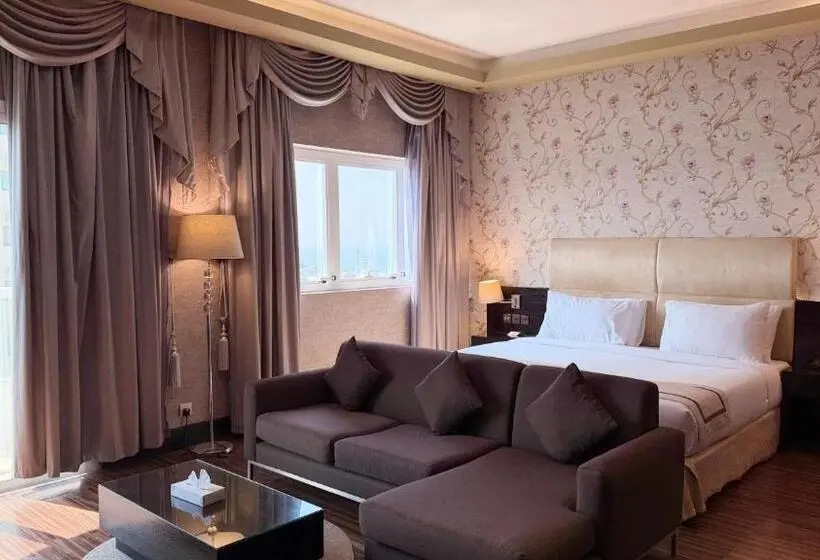 디럭스 룸 킹사이즈 침대, Sunday Mangrove Corniche Hotel, Ras Al Khaimah