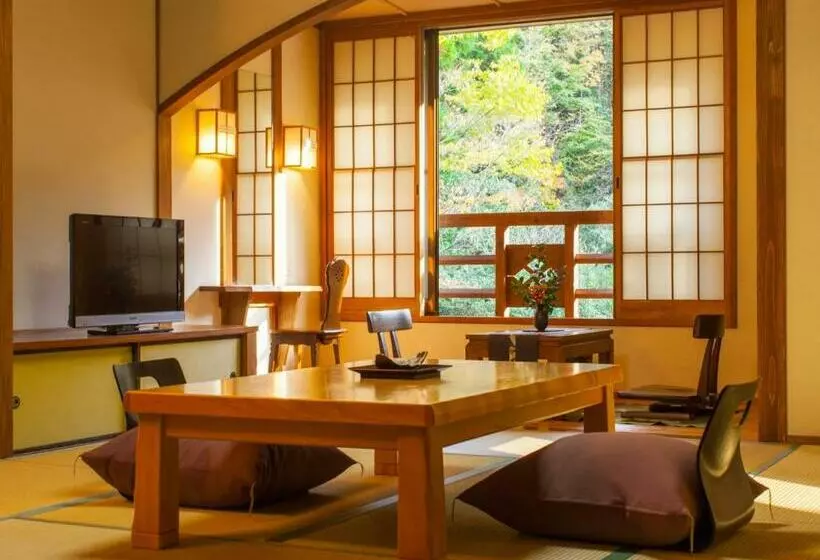 バス共有のスタンダードルーム, Yamabiko Ryokan