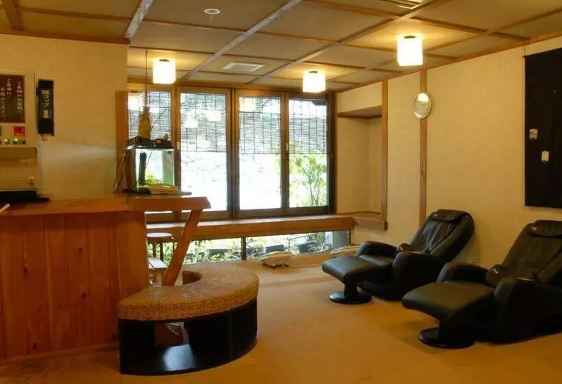 バス共有のスタンダードルーム, Yamabiko Ryokan
