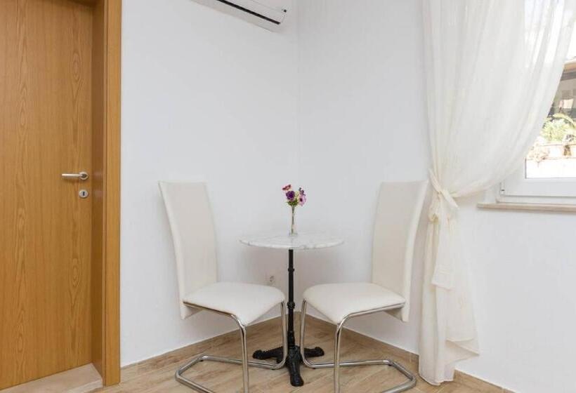 스탠다드 룸, Peruzovic Rooms 1